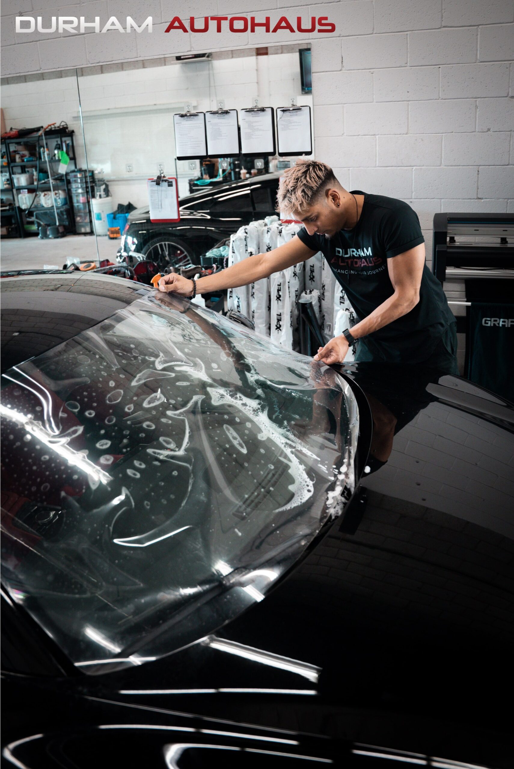 installing windshield protection film